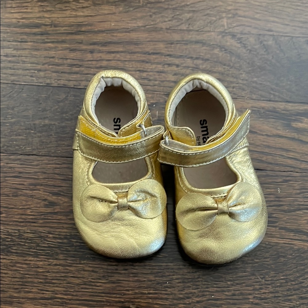Gold Dress Shoes with Bow and Strap